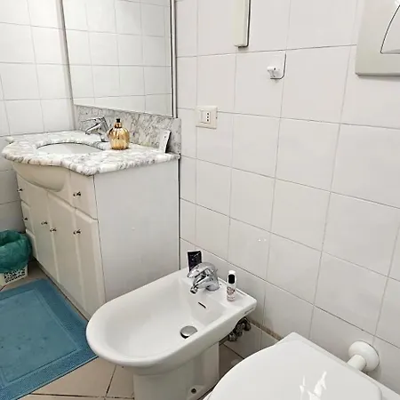 Rose House With Private Garden