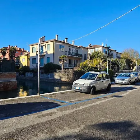 Rose House With Private Garden Appartement Lido de Venise