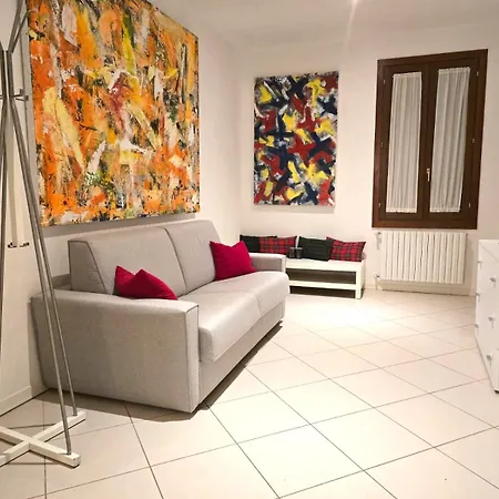 Rose House With Private Garden Apartamento Lido di Venezia
