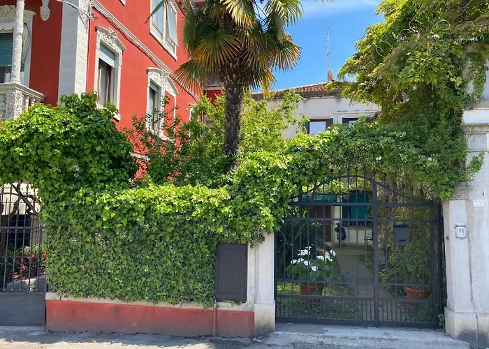 Apartamento Rose House With Private Garden Lido di Venezia